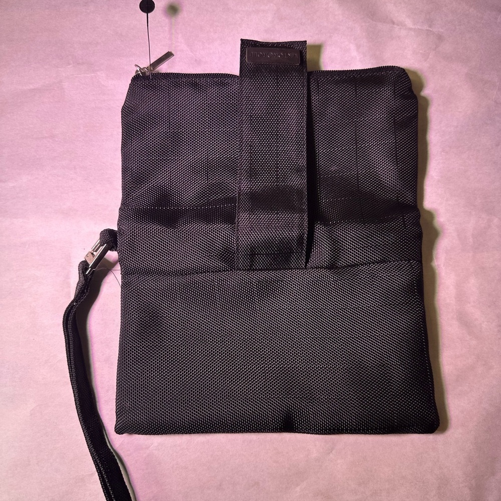 Viktor & Rolf Black Textured Clutch - Picture 6 of 7